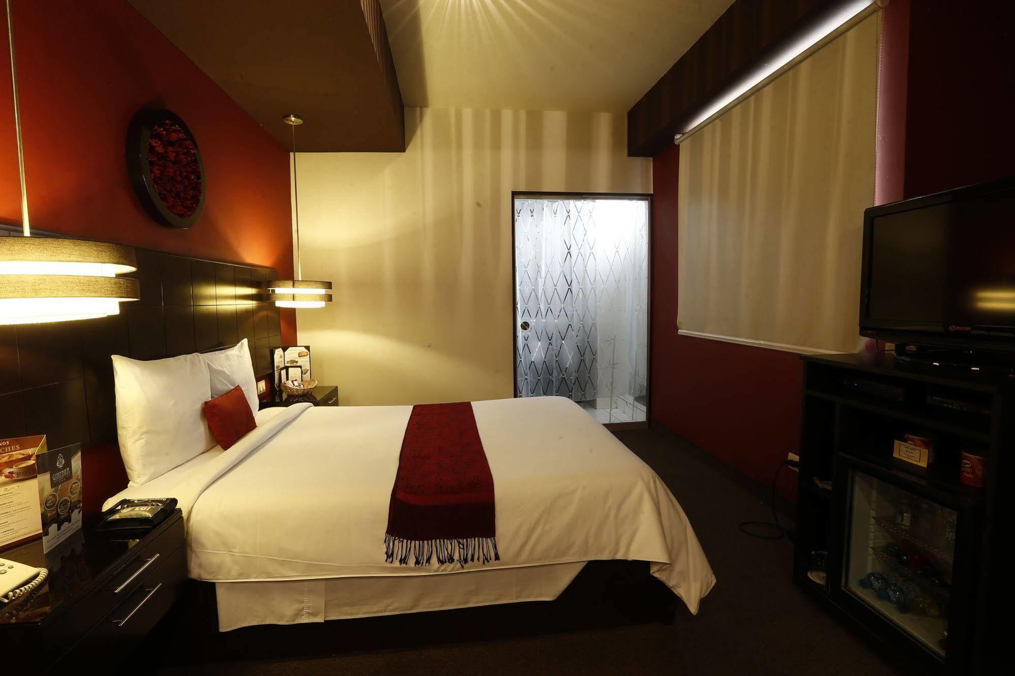 Hotel Ginebra Lima Exterior photo